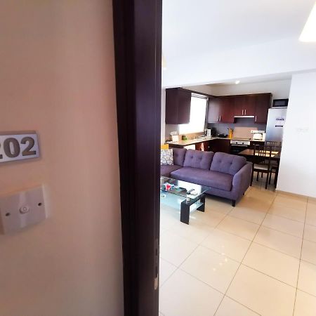 Promenade Breeze City Apartment Ларнака Екстер'єр фото
