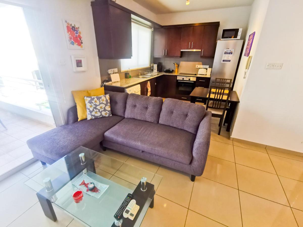 Promenade Breeze City Apartment Ларнака Екстер'єр фото