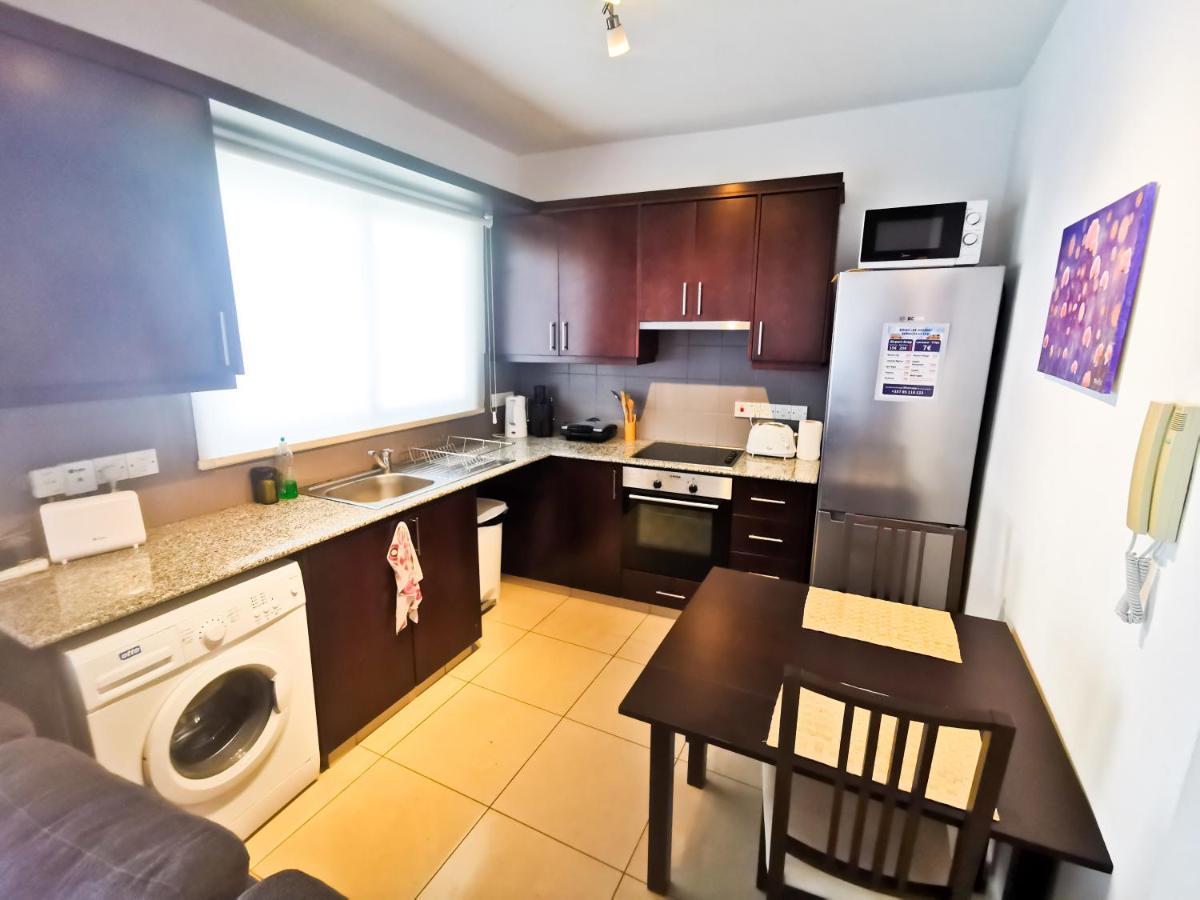 Promenade Breeze City Apartment Ларнака Екстер'єр фото