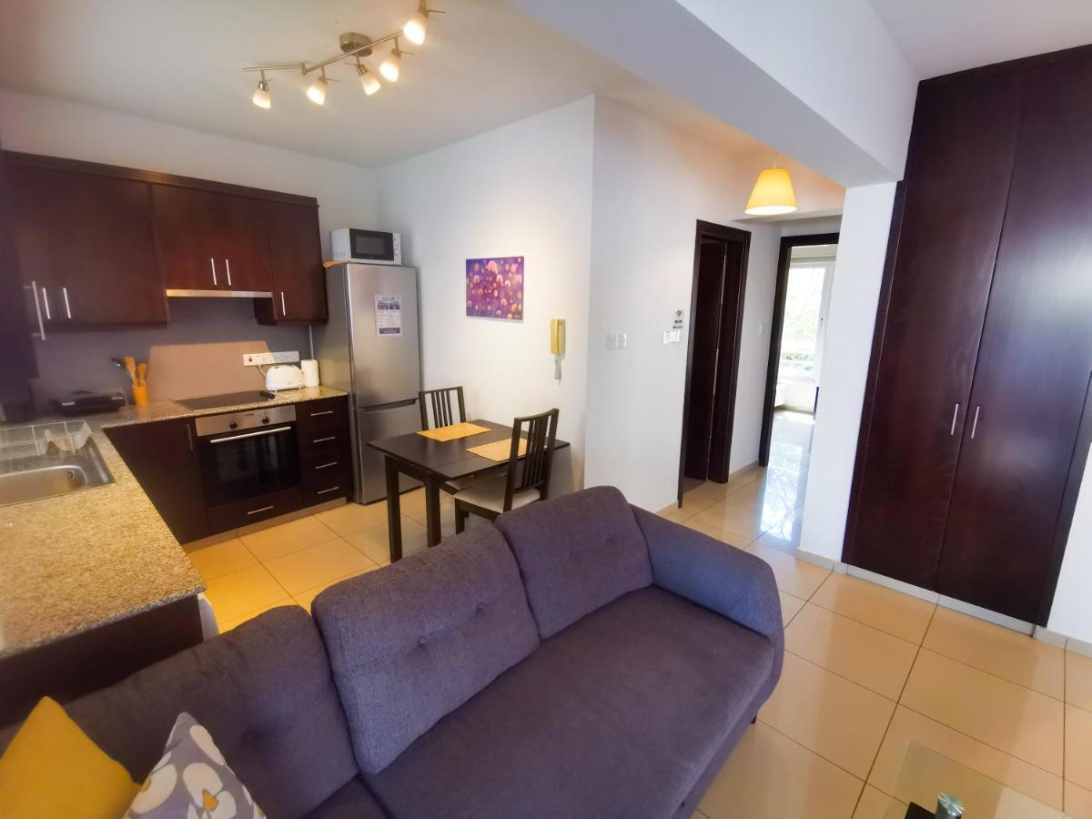 Promenade Breeze City Apartment Ларнака Екстер'єр фото
