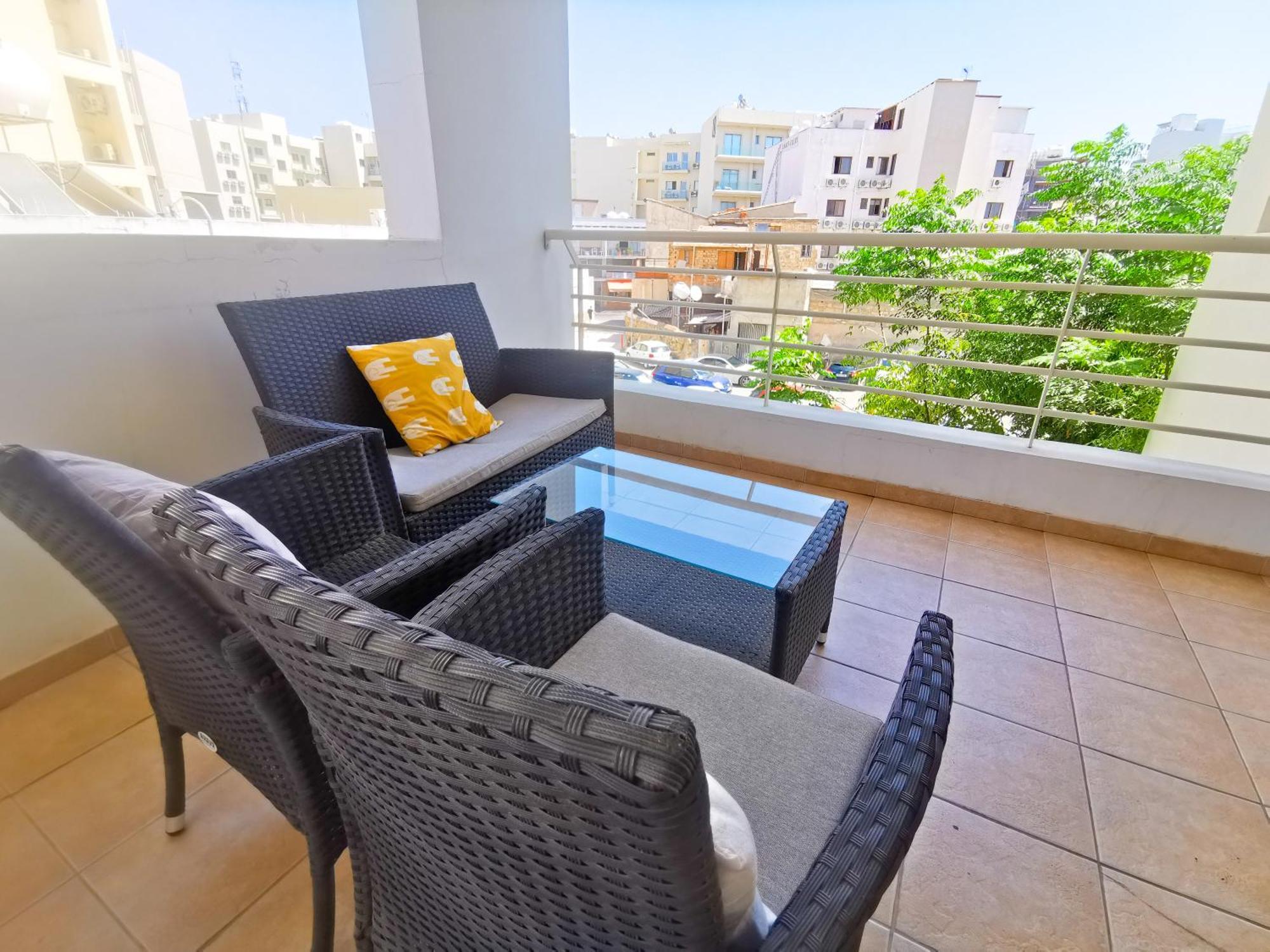 Promenade Breeze City Apartment Ларнака Екстер'єр фото